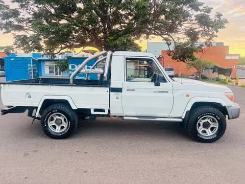 Toyota Land Cruiser 79